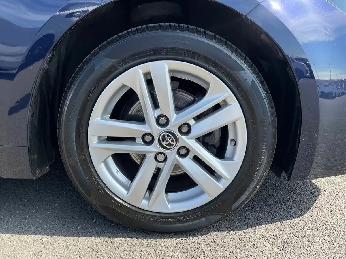 2022-toyota-corolla-18-vvt-i-icon-120bhp-spare-wheel-touring-sports-5d-big-15