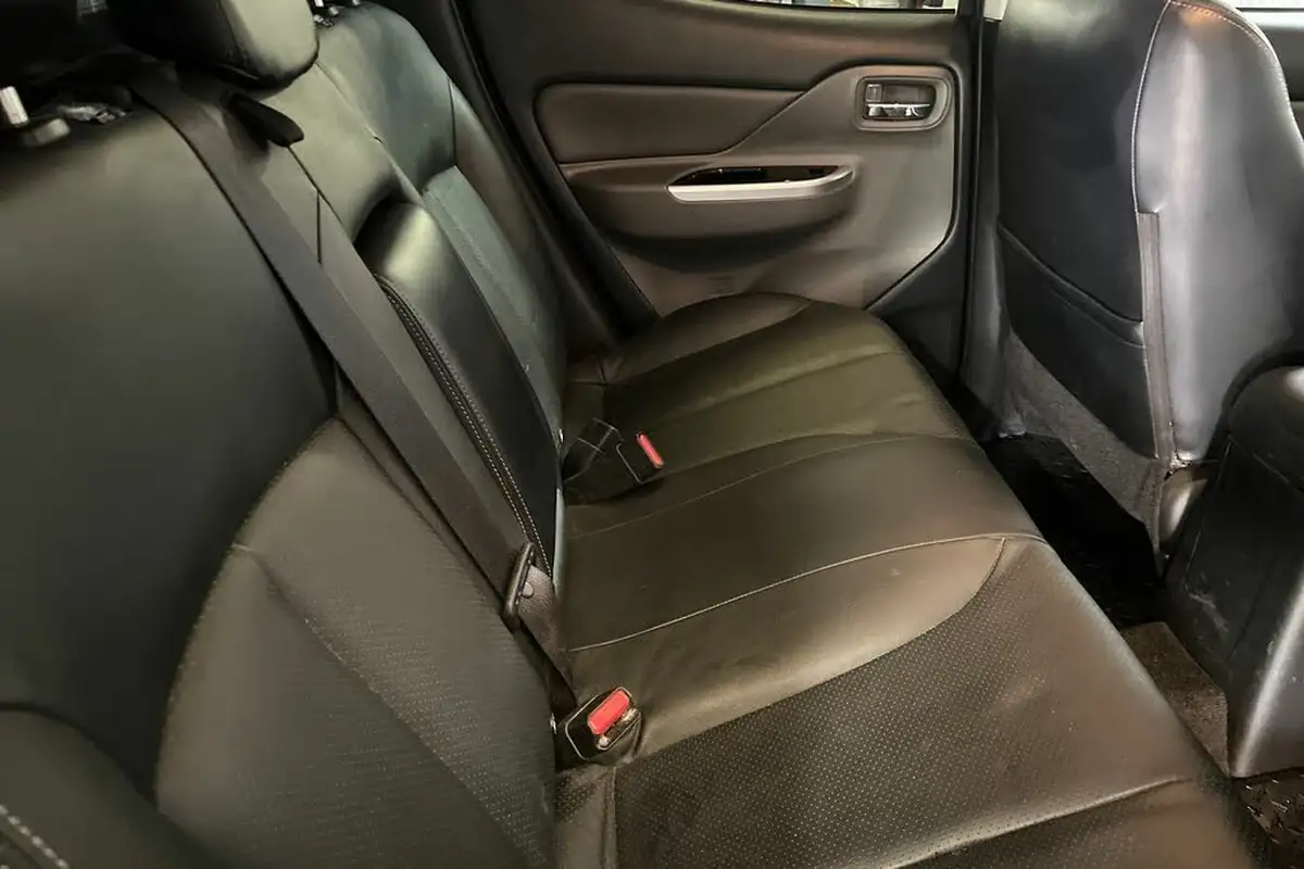 2019-mitsubishi-l200-24di-d-warrior-eu6b-big-16