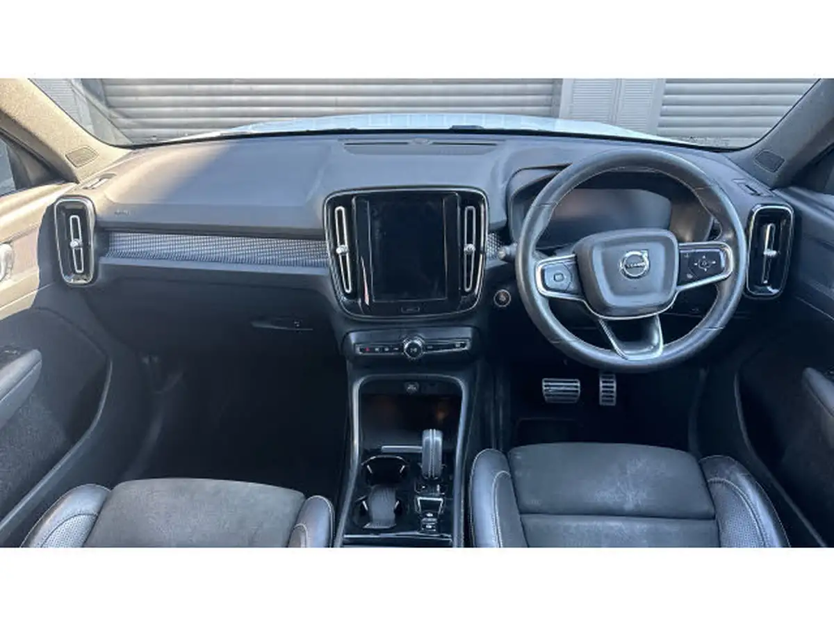 2020-volvo-xc40-15-t3-r-design-geartronic-big-9