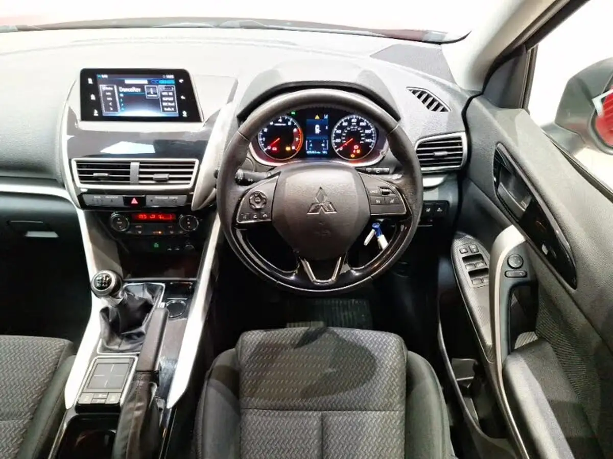 2019-mitsubishi-eclipse-cross-15-2-big-6