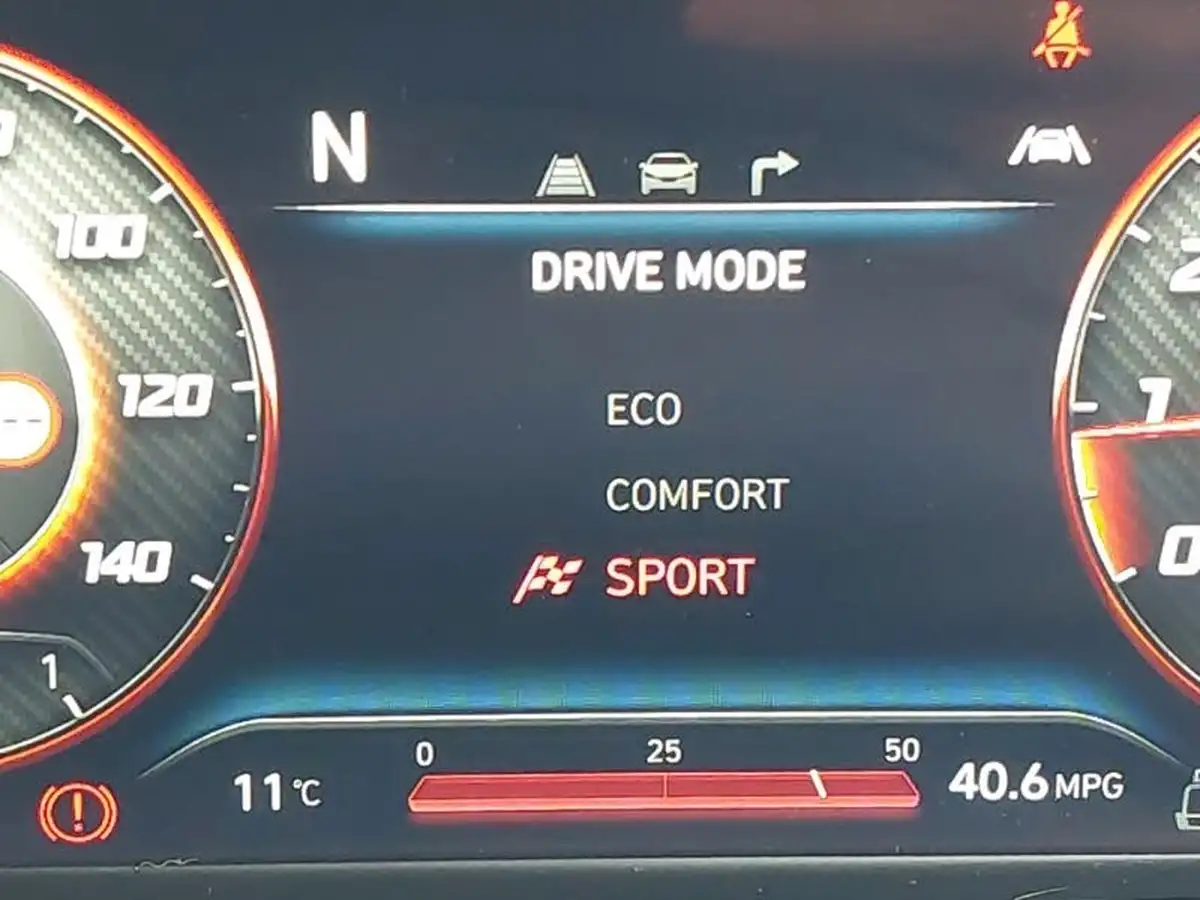 2023-hyundai-i20-10-t-gdi-n-line-eclutch-imt-big-18