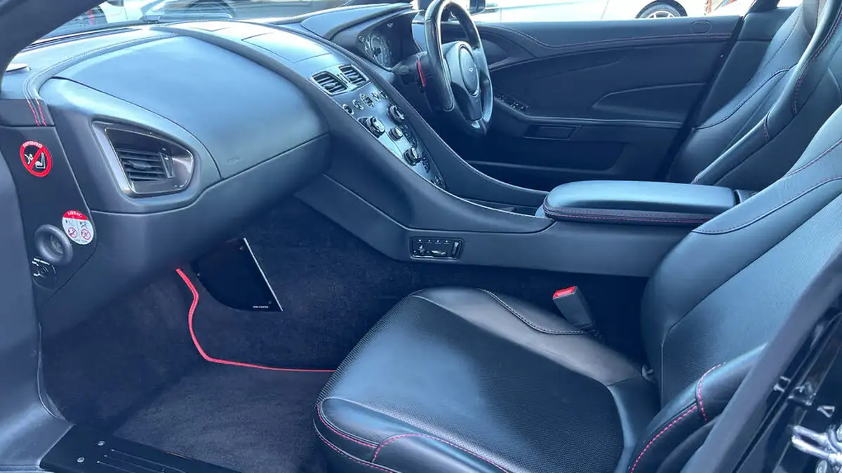 2016-aston-martin-vanquish-59-568bhp-big-25
