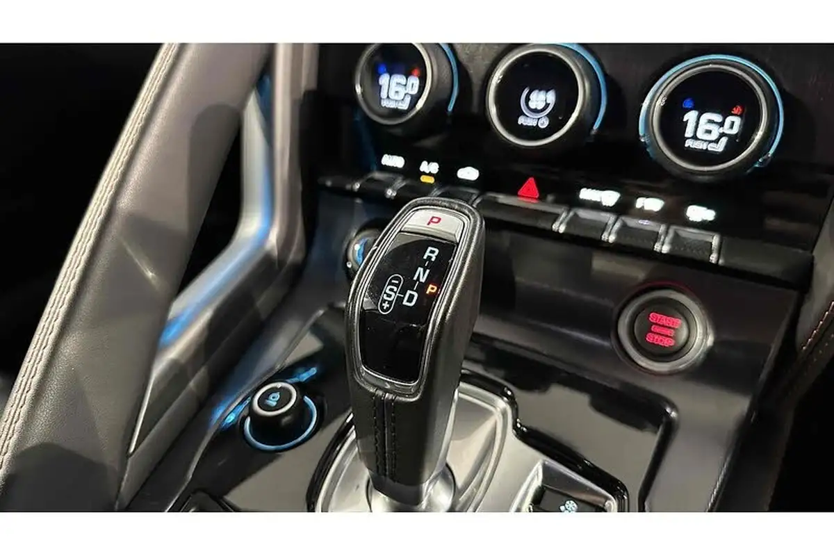 2019-jaguar-f-type-20-i4-chequered-flag-coupe-big-54