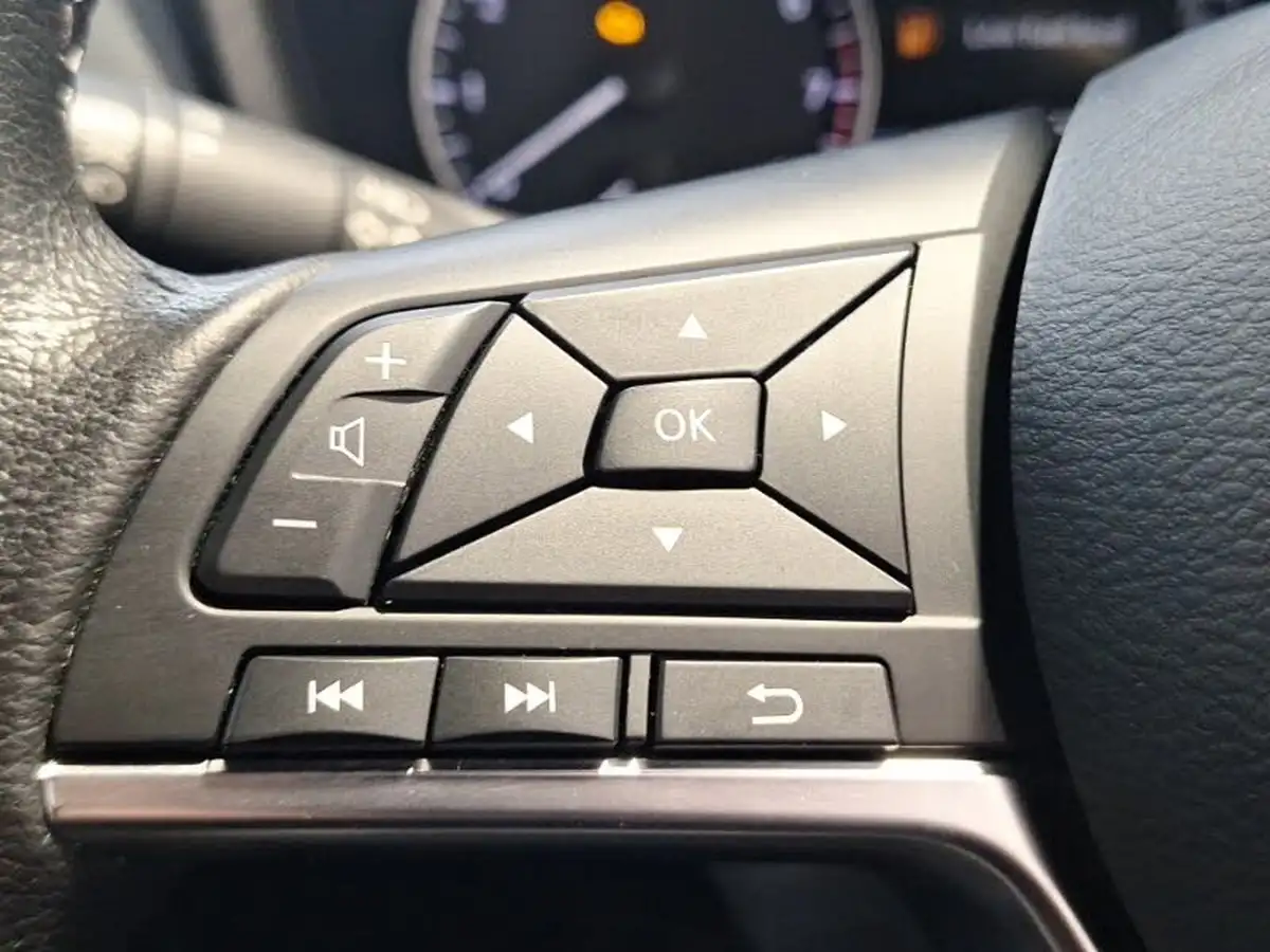 2022-nissan-juke-10-dig-t-n-connecta-big-15
