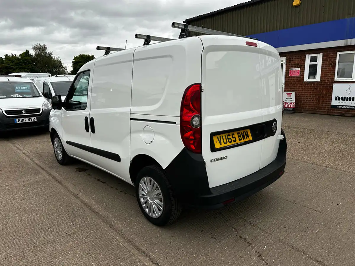 2015-vauxhall-combo-13td-2000-panel-big-5