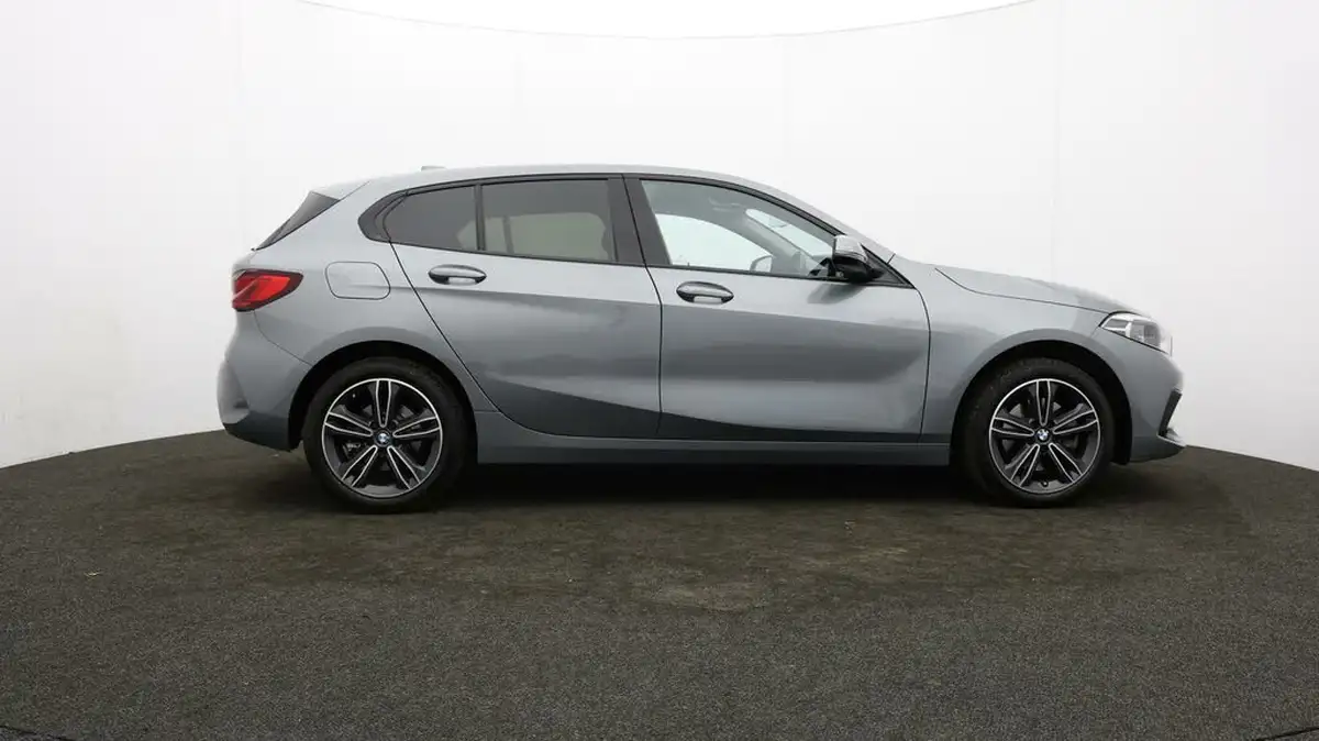 2024-bmw-1-series-15-118i-sport-dct-big-30