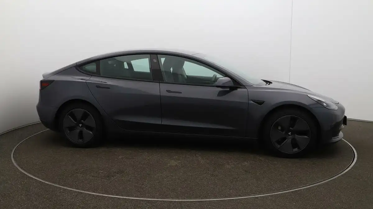 2021-tesla-model-3-e-standard-plus-big-40
