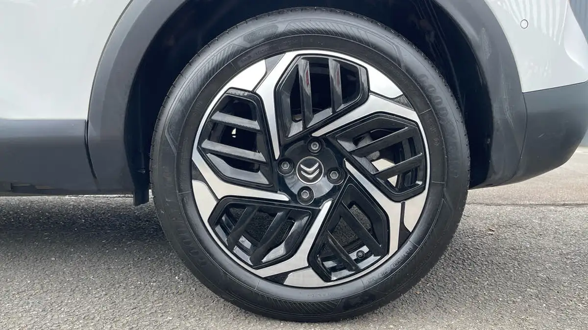 2022-citroen-c4-12-puretech-shine-130ps-big-16