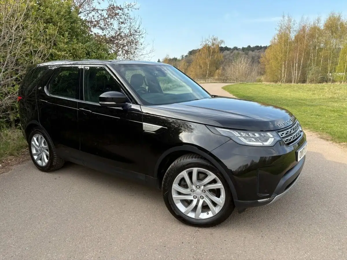 2017-land-rover-discovery-30td6-hse-259ps-awd-station-wagon-5d-auto-big-4