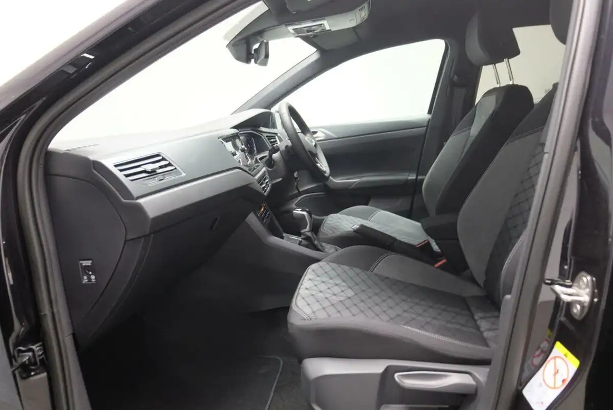 2024-volkswagen-polo-10-tsi-r-line-110ps-dsg-big-11