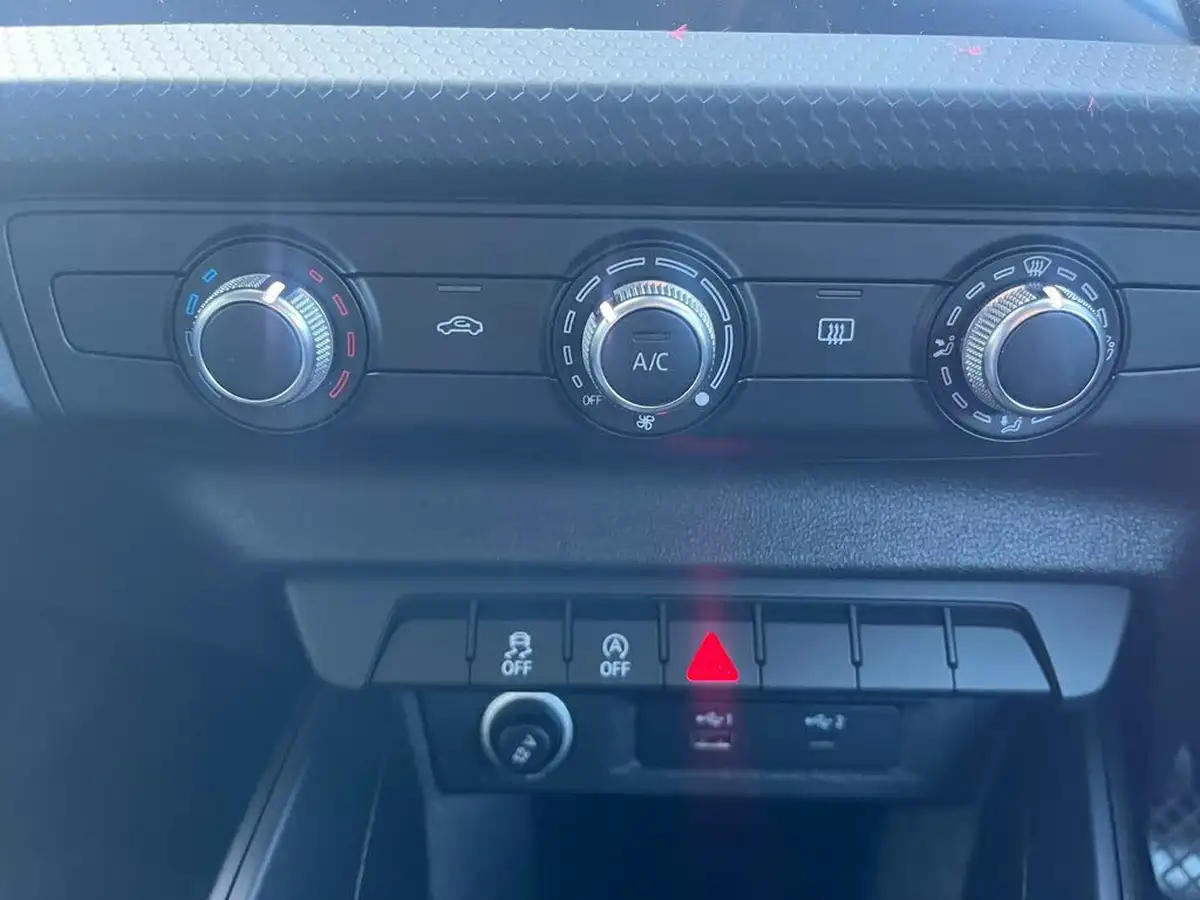2019-audi-a1-10-30-tfsi-se-big-23