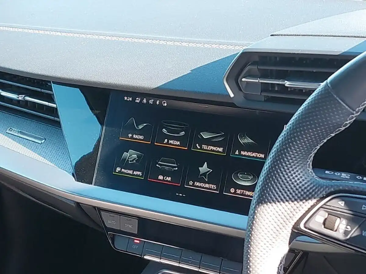 2023-audi-a3-15-35-tfsi-s-line-sportback-5d-big-10