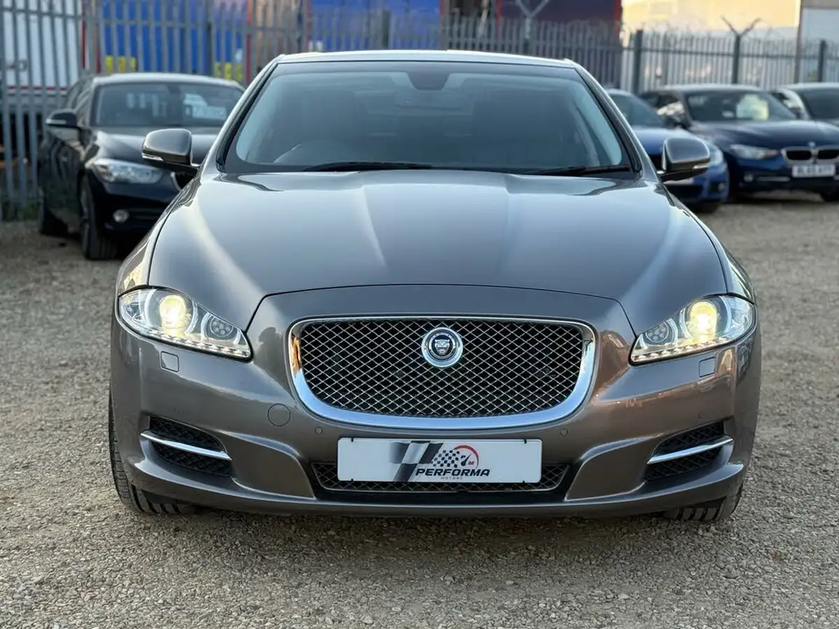 2011-jaguar-xj-series-30td-xj-luxury-swb-big-4