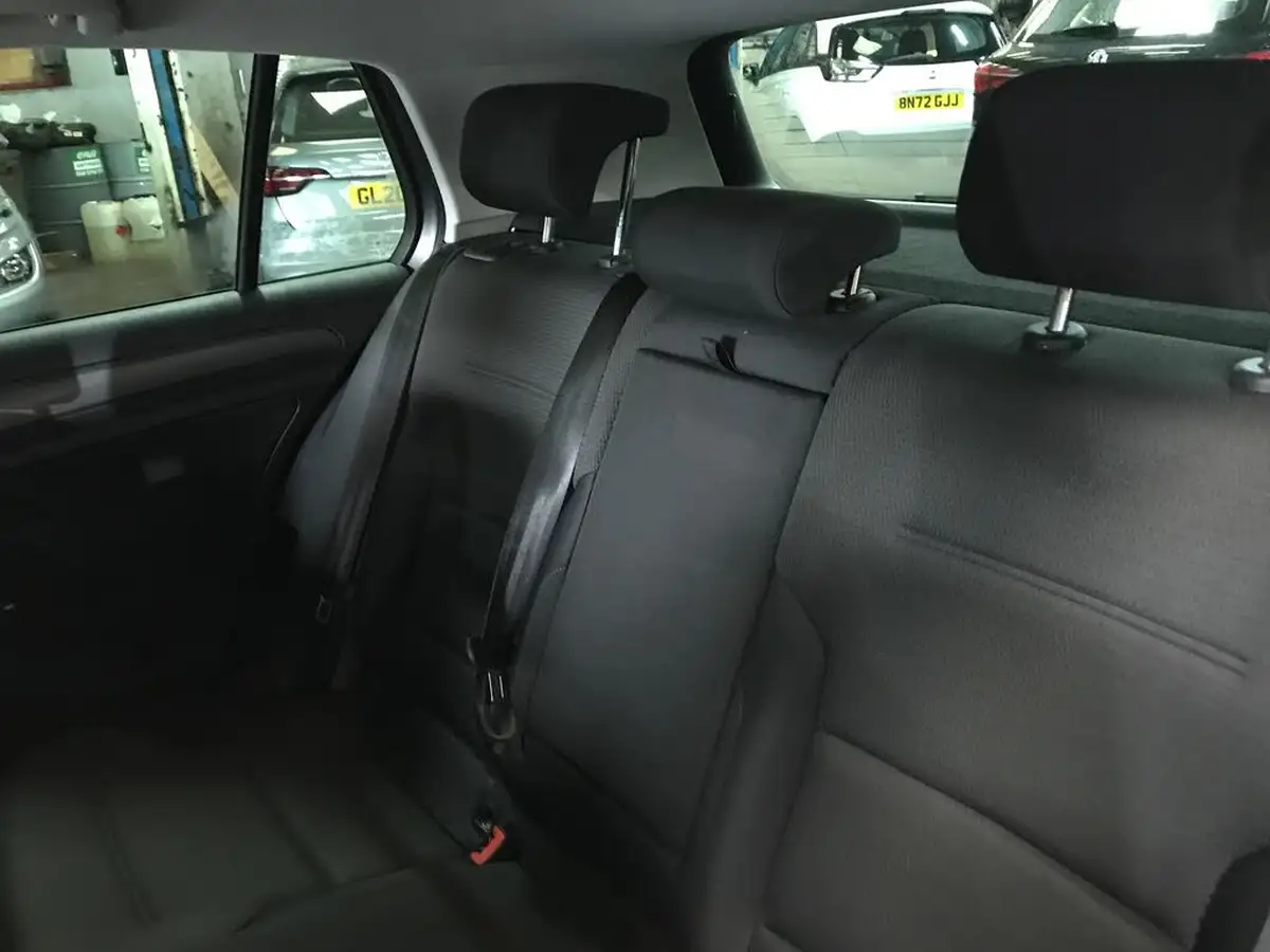 2020-volkswagen-golf-15-tsi-match-edition-130ps-hatchback-big-5