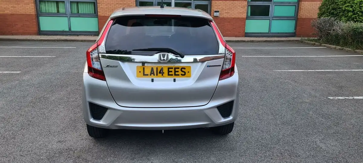2014-honda-jazz-big-48