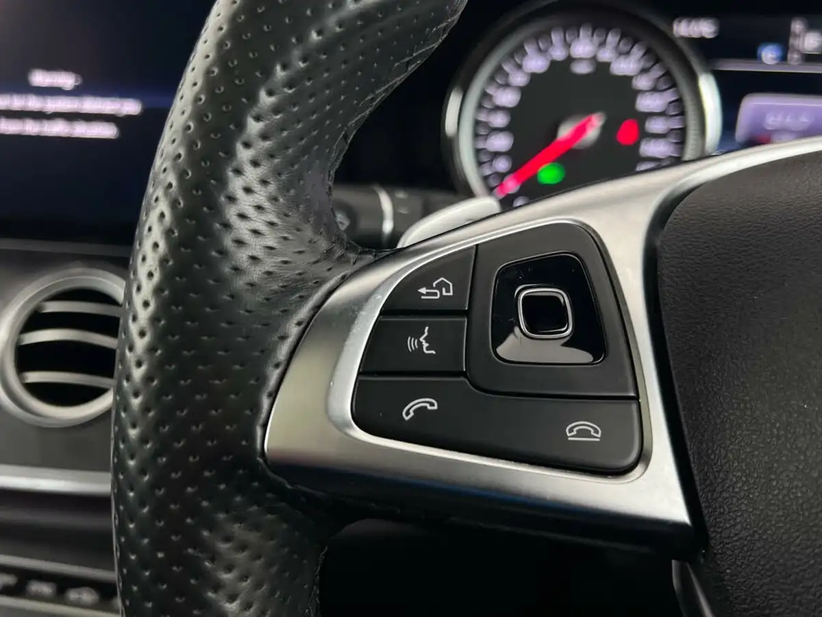 2018-mercedes-benz-e-class-20d-e220d-amg-line-premiumss-saloon-4d-big-17