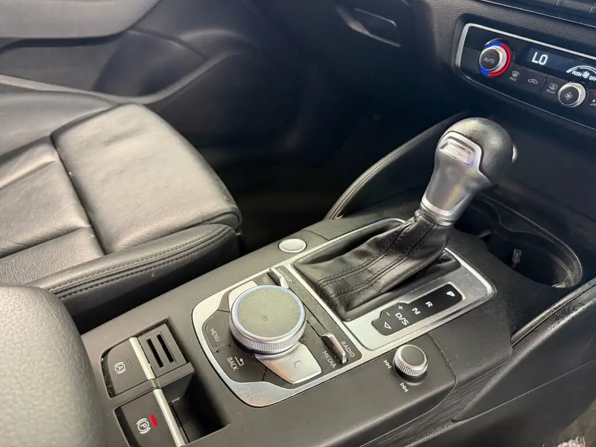 2020-audi-a3-14-40-e-tron-big-16