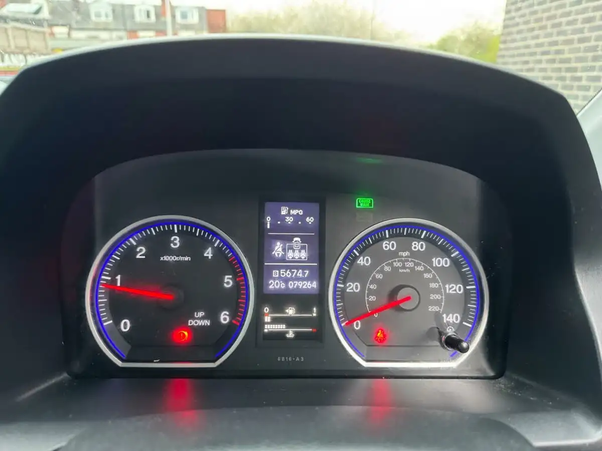 2012-honda-cr-v-22td-set-big-34