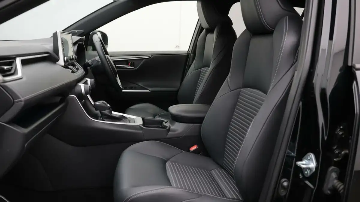 2022-toyota-rav4-25-vvt-i-black-edition-215bhp-big-14
