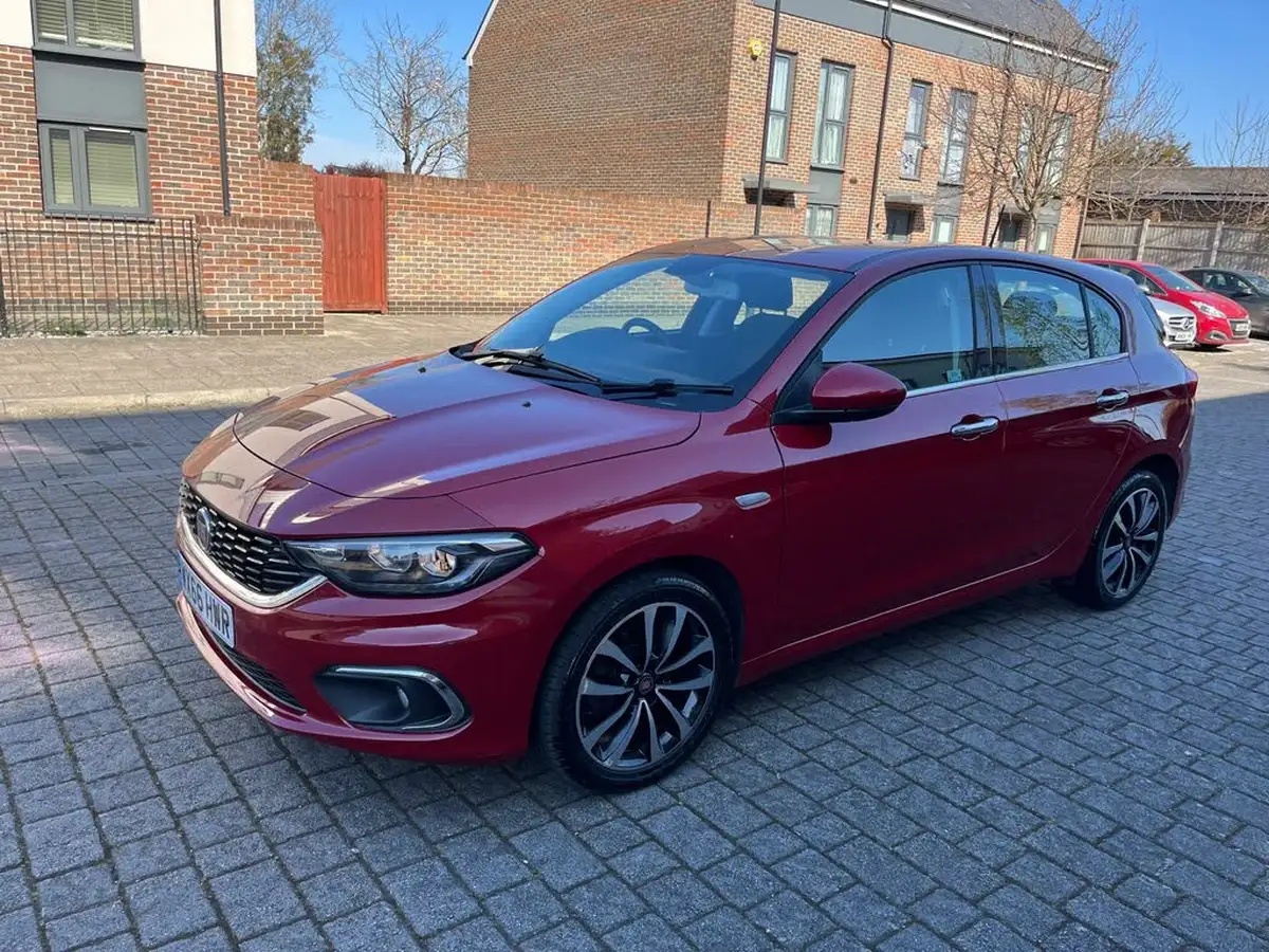 2016-fiat-tipo-13multijet-lounge-hatchback-big-4