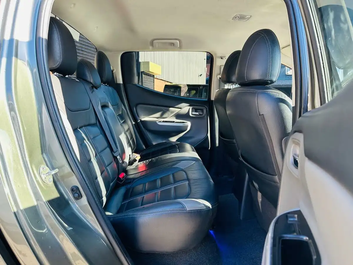 2019-mitsubishi-l200-24di-d-barbarian-eu6-big-64