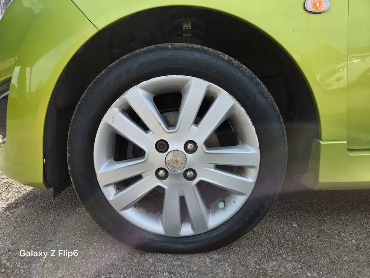 2014-chevrolet-spark-12-ltz-big-10