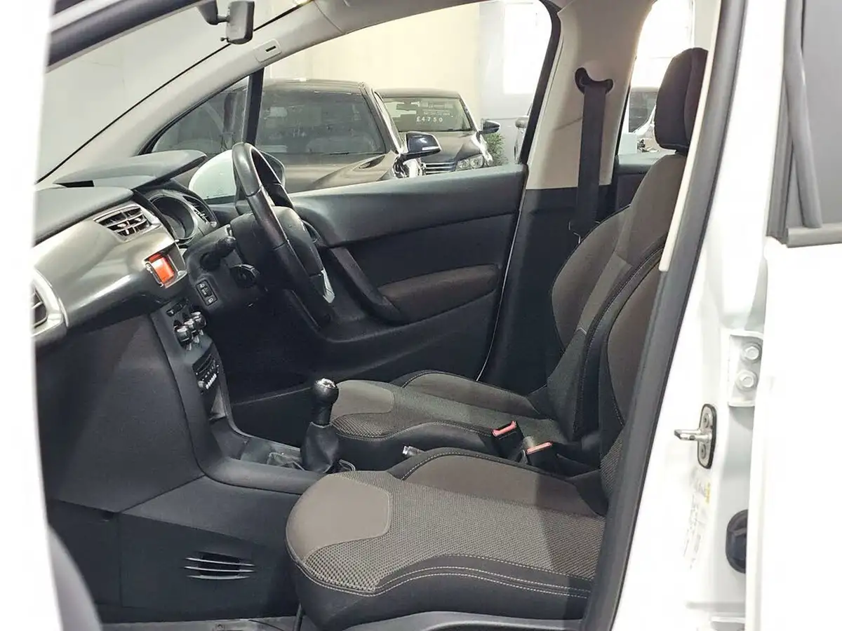 2014-citroen-c3-10-vtr-puretech-big-13