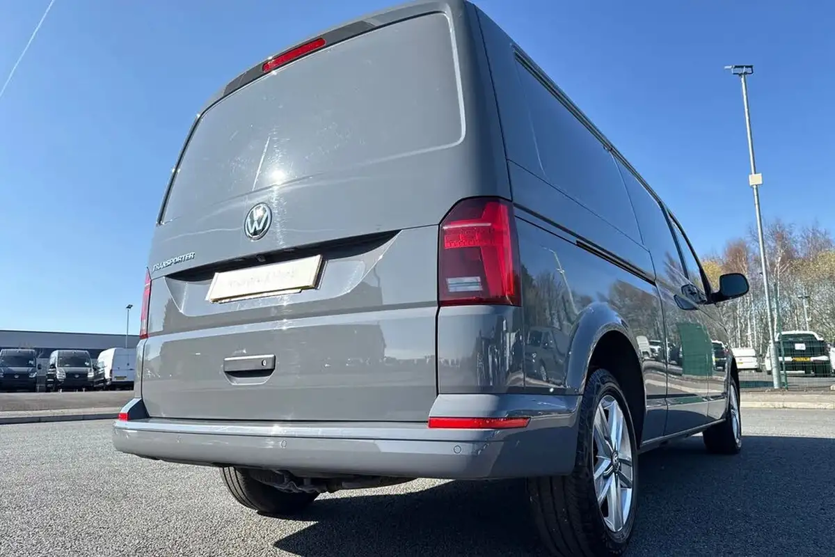 2024-volkswagen-transporter-20tdi-t32-highline-bmt-swb-150pseu6d-panel-van-dsg-big-32