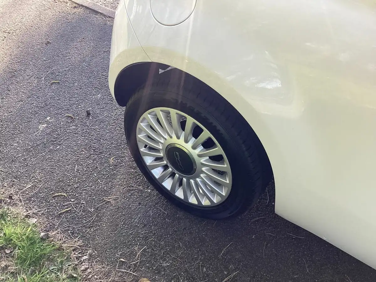 2013-fiat-500-12-lounge-big-2