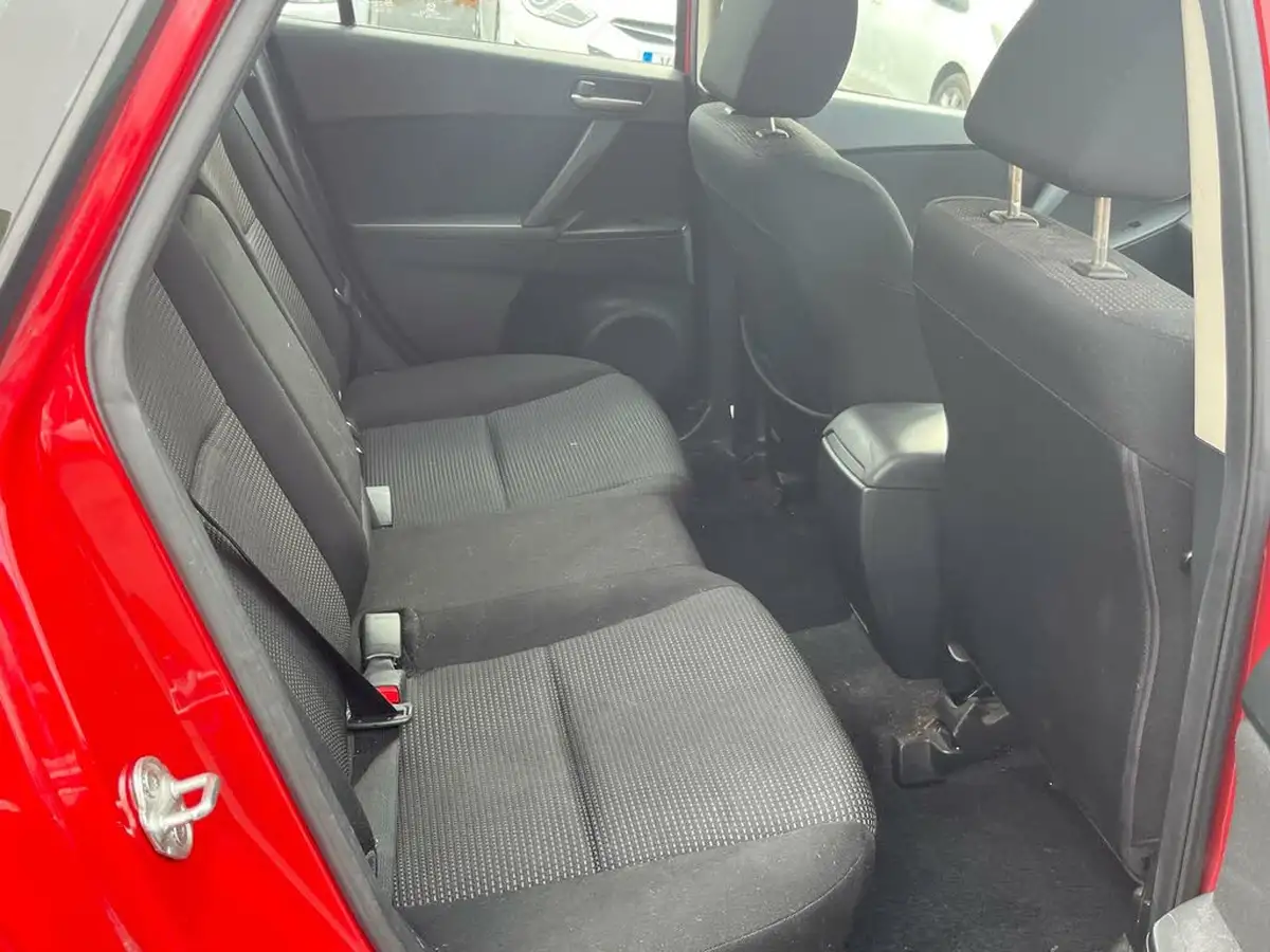 2012-mazda-mazda3-16-ts-big-15