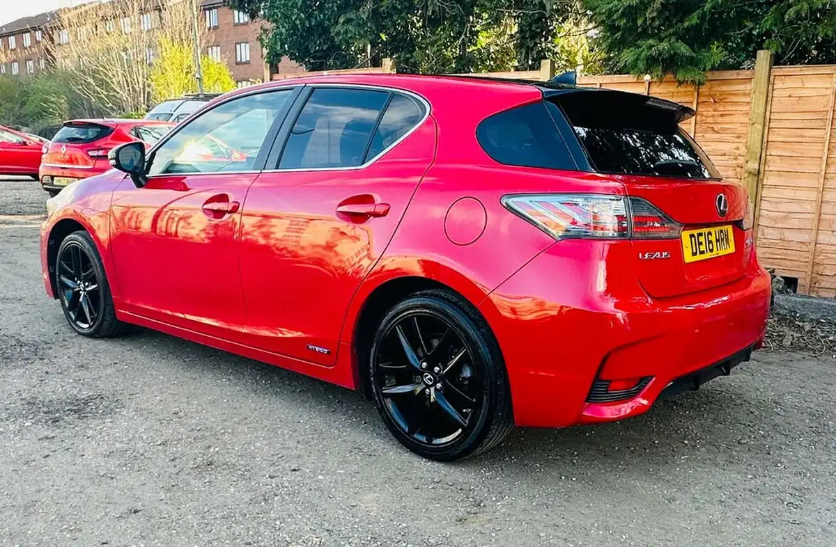 2016-lexus-ct-200h-18-sport-big-15