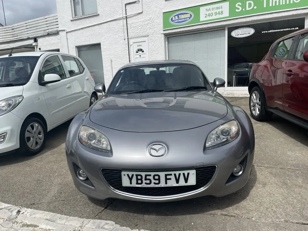 2010-mazda-mx-5-20-roadster-sport-tech-big-3