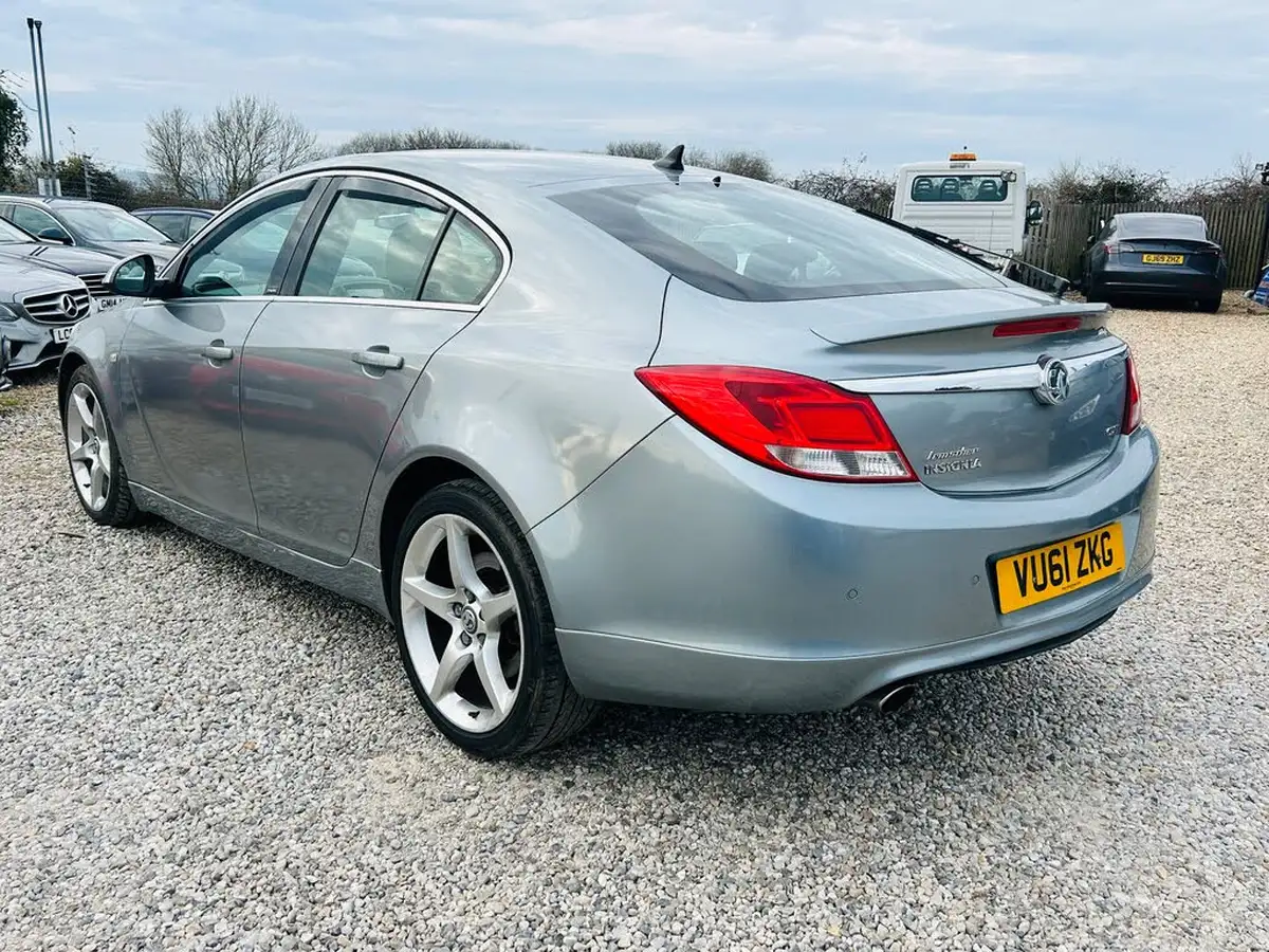 2011-vauxhall-insignia-20td-sri-vx-line-20cdti-16v-160ps-hatchback-5d-1956cc-auto-big-6