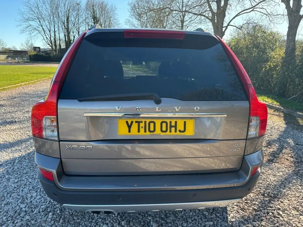 2010-volvo-xc90-24td-d5-active-182bhp-big-7