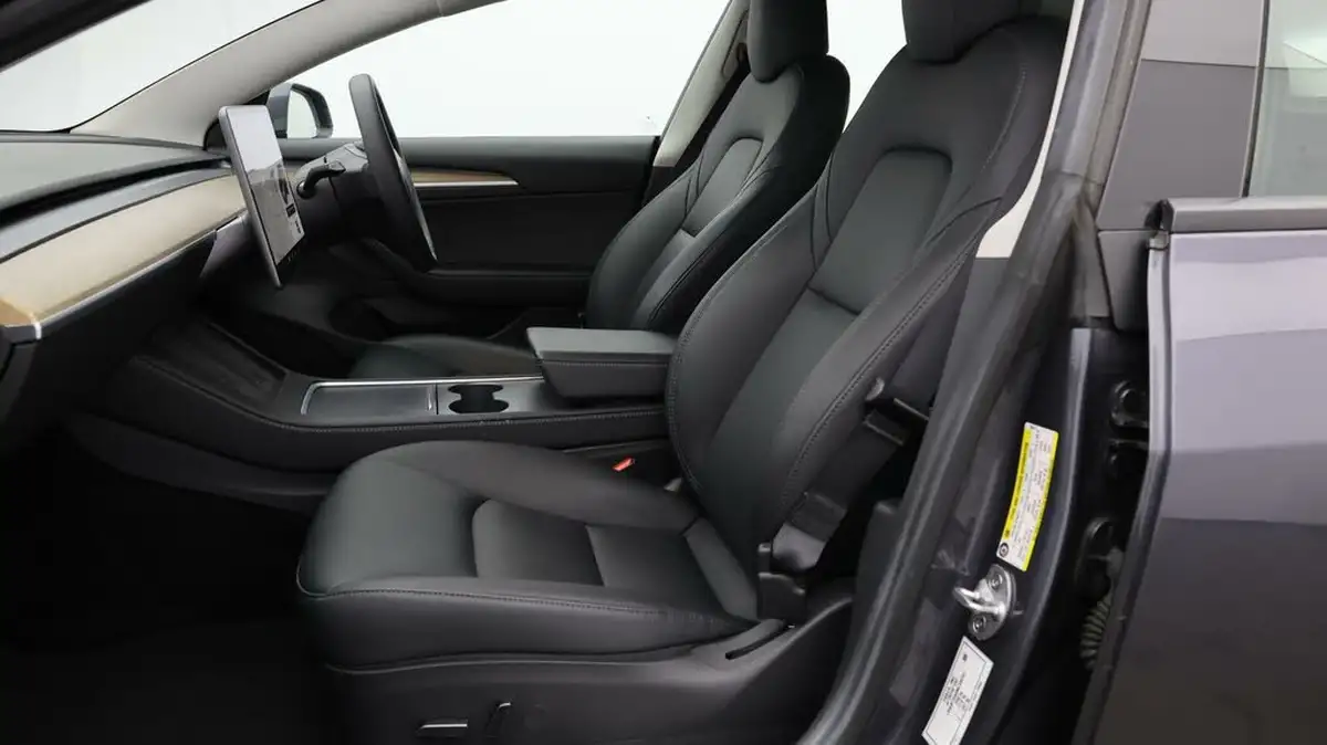 2021-tesla-model-3-e-long-range-awd-big-13