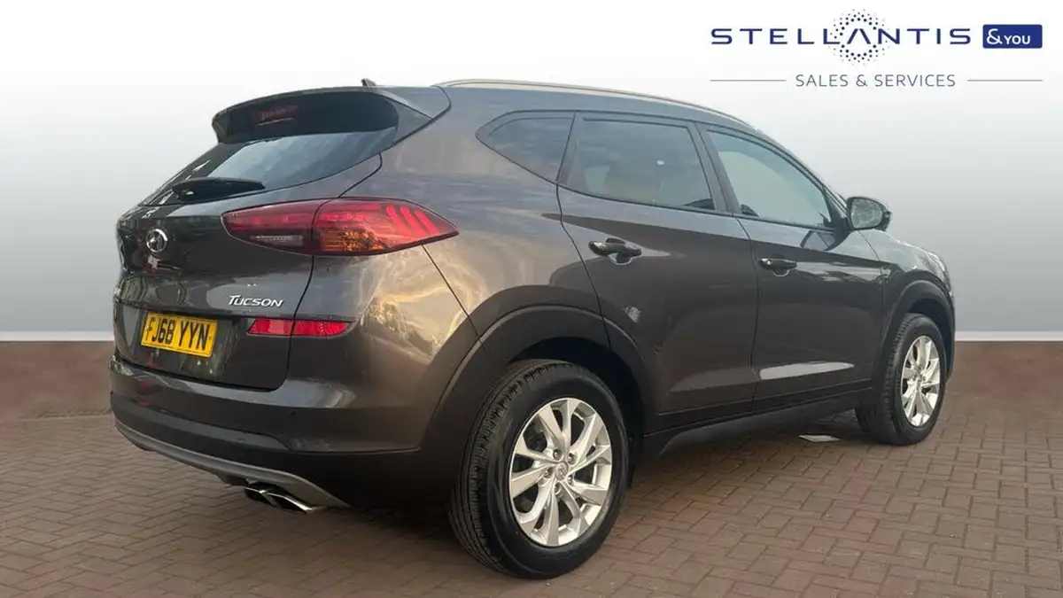2019-hyundai-tucson-16crdi-se-nav-136ps-dct-big-2