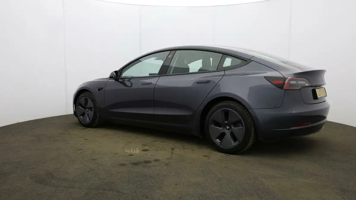 2021-tesla-model-3-e-long-range-awd-big-65
