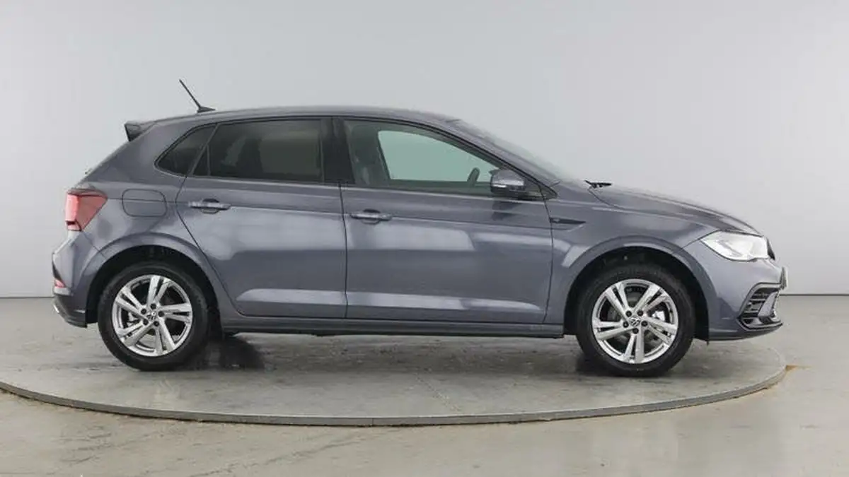 2024-volkswagen-polo-10-tsi-r-line-115ps-dsg-big-3