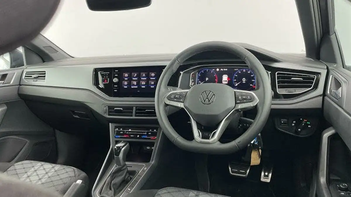 2024-volkswagen-polo-10-tsi-r-line-115ps-dsg-big-27