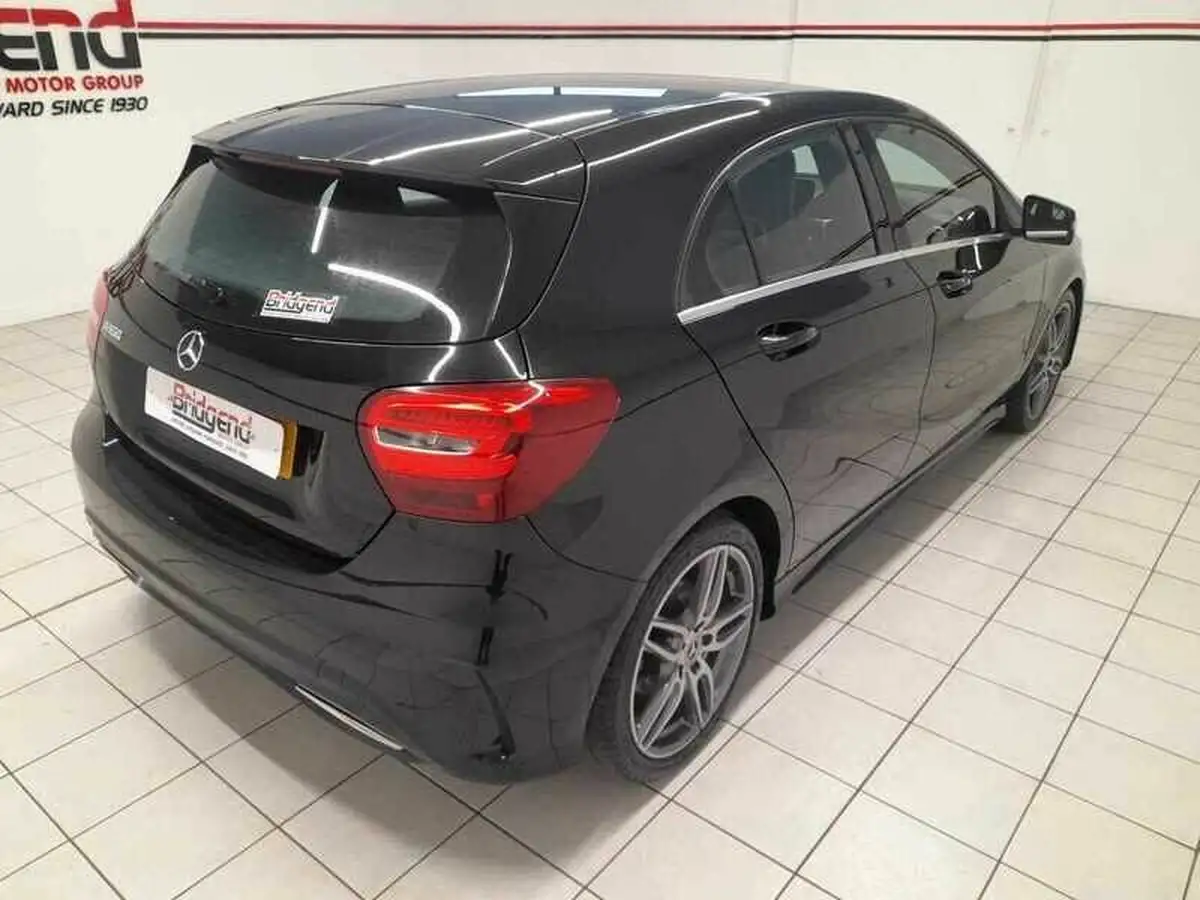 2017-mercedes-benz-a-class-16-a160-amg-line-ss-big-5