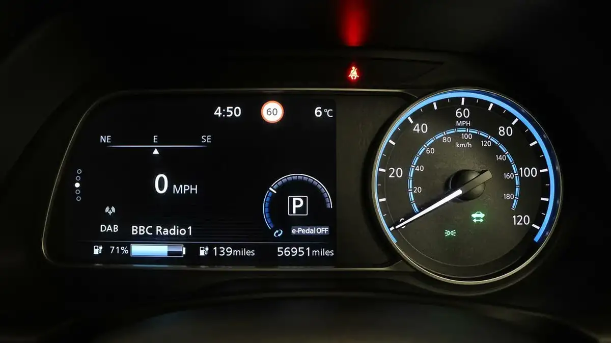 2021-nissan-leaf-e-e-n-connecta-big-9