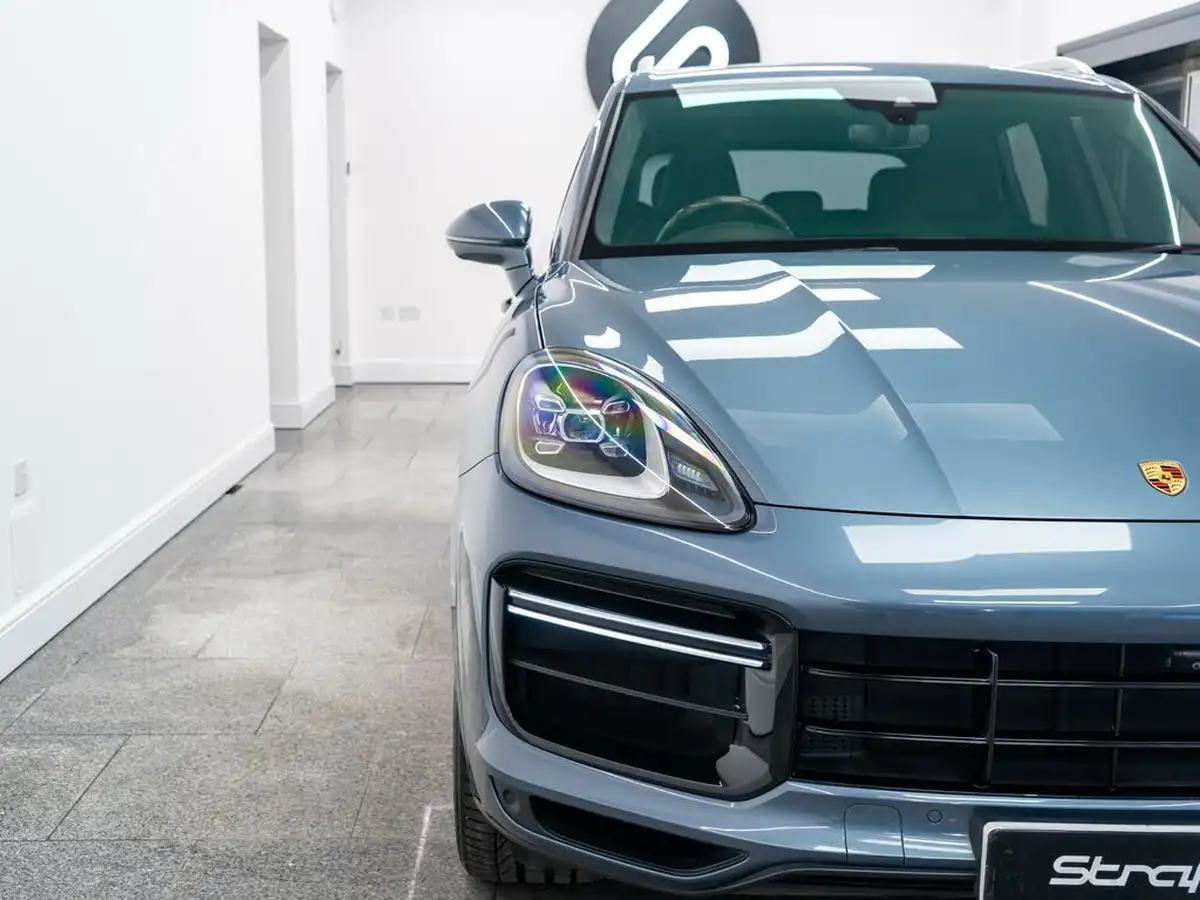 2018-porsche-cayenne-40-v8-turbo-big-10