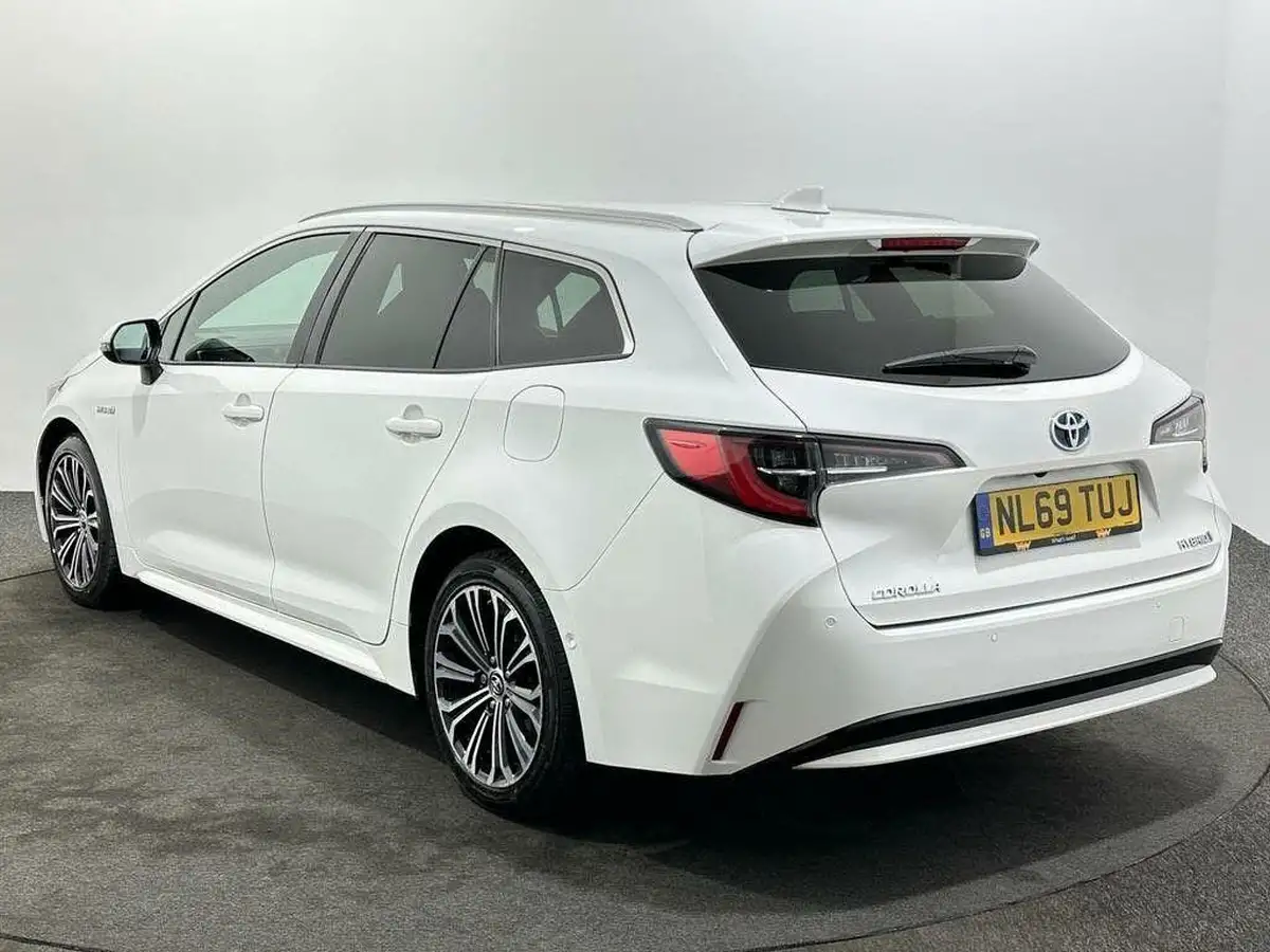 2019-toyota-corolla-18-vvt-i-excel-trk-touring-sports-big-4