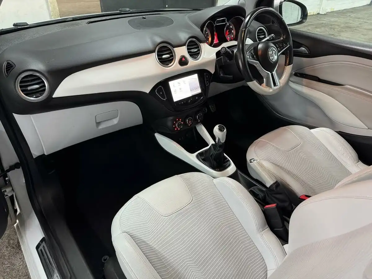 2014-vauxhall-adam-14-white-edition-big-36