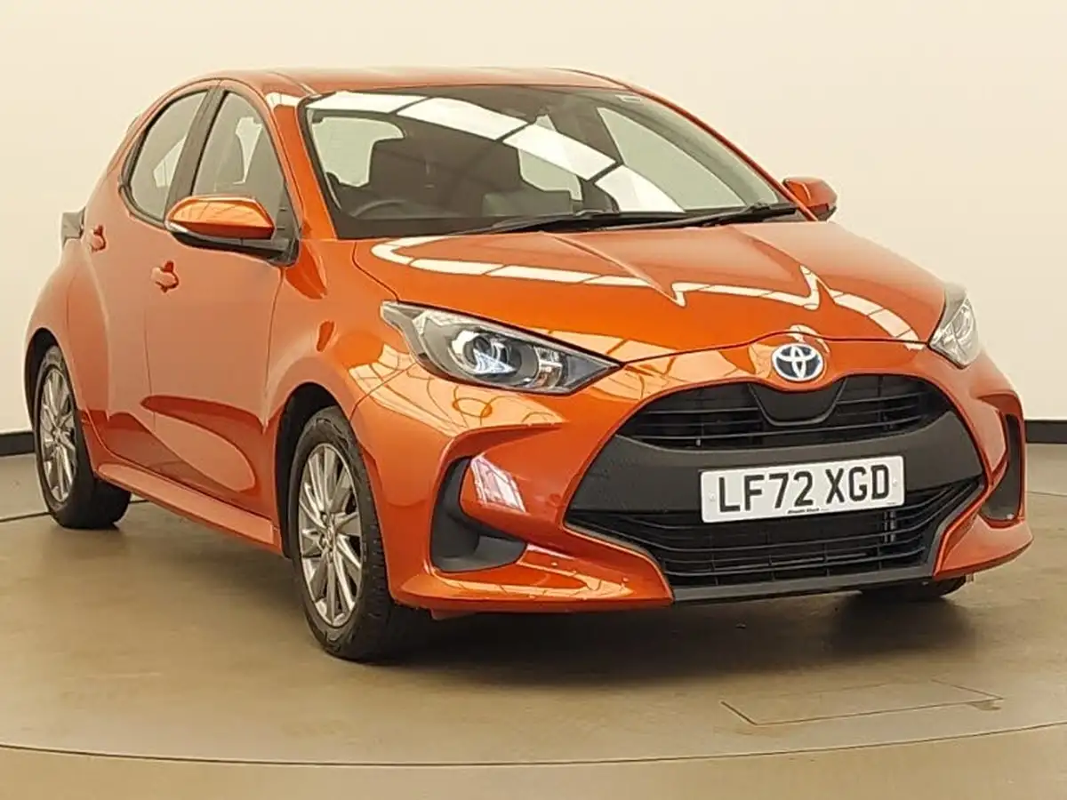2022-toyota-yaris-15-vvt-i-icon-big-0