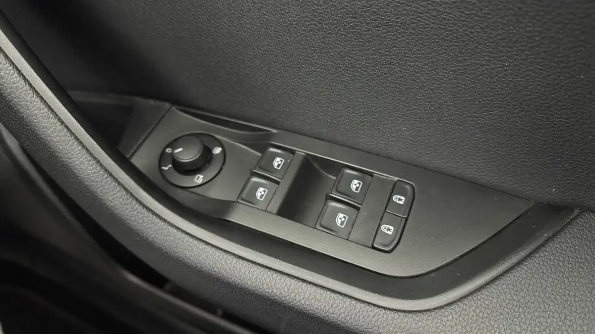 2019-skoda-superb-20tdi-se-technology-hatchback-big-24
