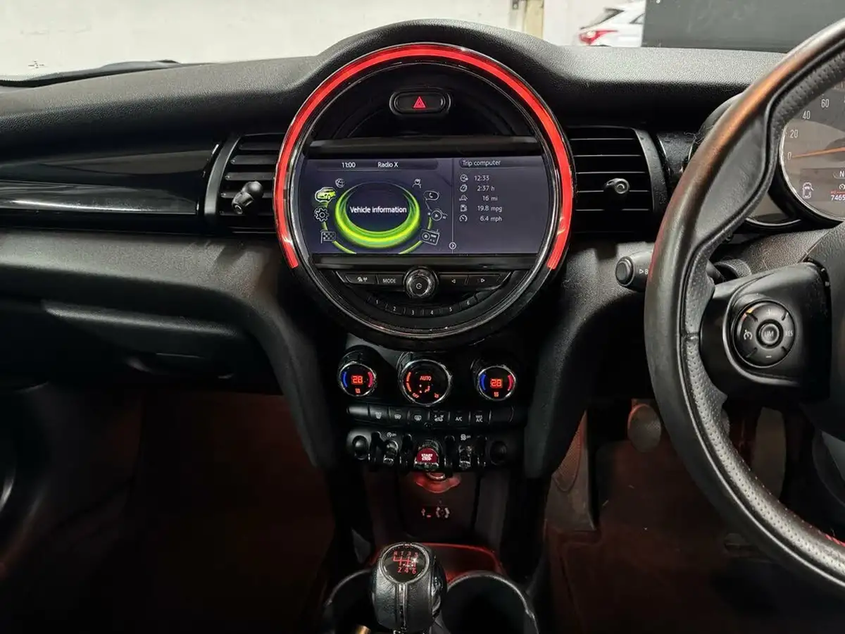2014-mini-cooper-20td-cooper-sd-170bhp-ss-hatchback-3d-big-17
