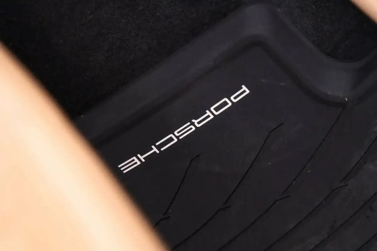 2020-porsche-macan-30-v6-s-big-79