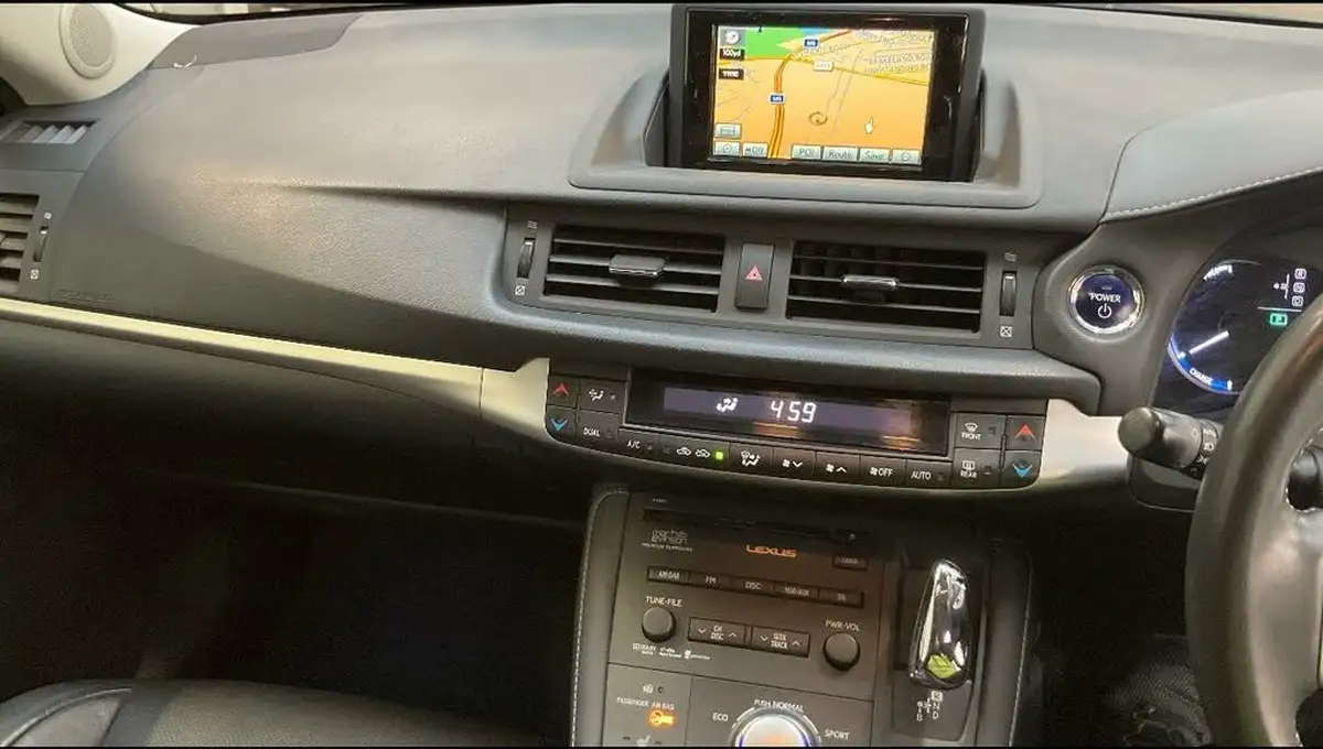 2011-lexus-ct-200h-18-se-l-premier-big-5