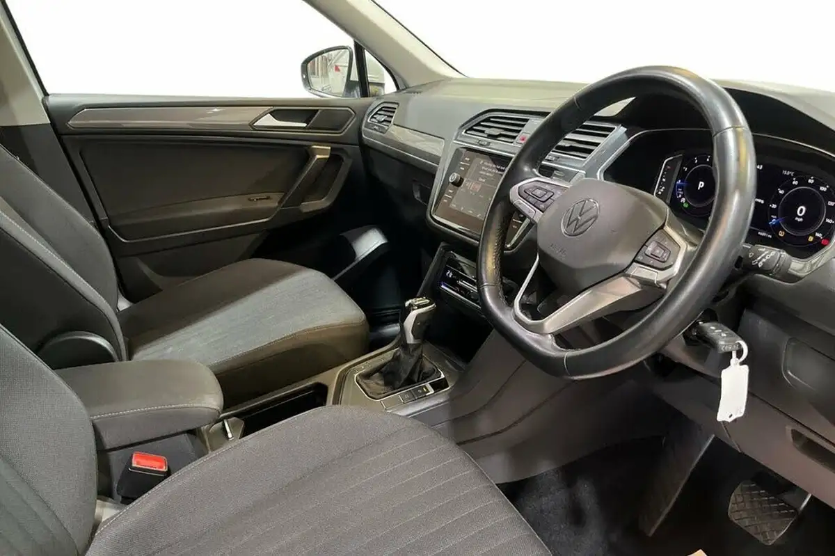 2022-volkswagen-tiguan-allspace-15-tsi-life-dsg-big-8